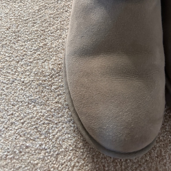 UGG Classic Ultra Mini - Picture 6 of 8